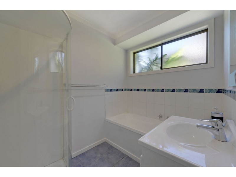 16 Selby Place, Berriedale TAS 7011