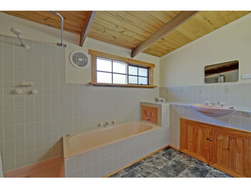 69 Robertson Road, Lachlan TAS 7140