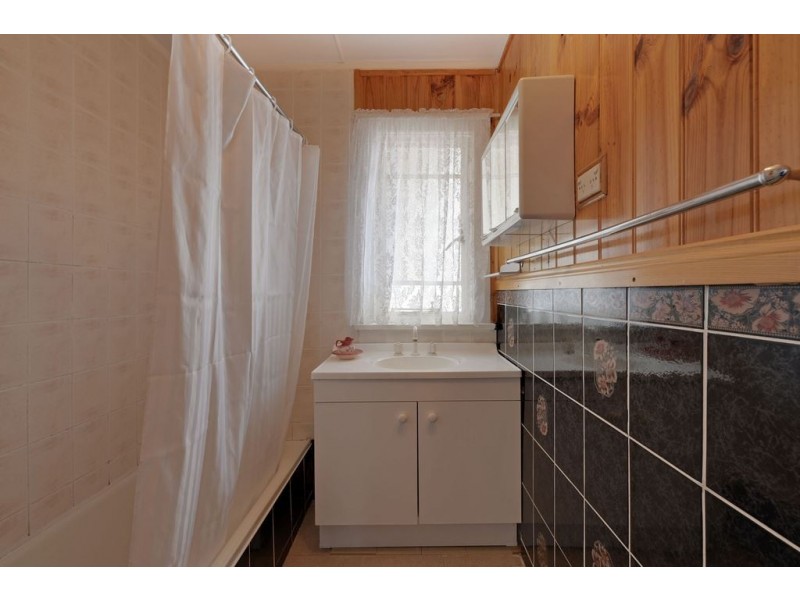 35 La Perouse Street, Warrane TAS 7018