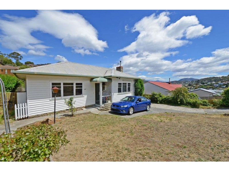 84 Gordons Hill Road, Lindisfarne TAS 7015