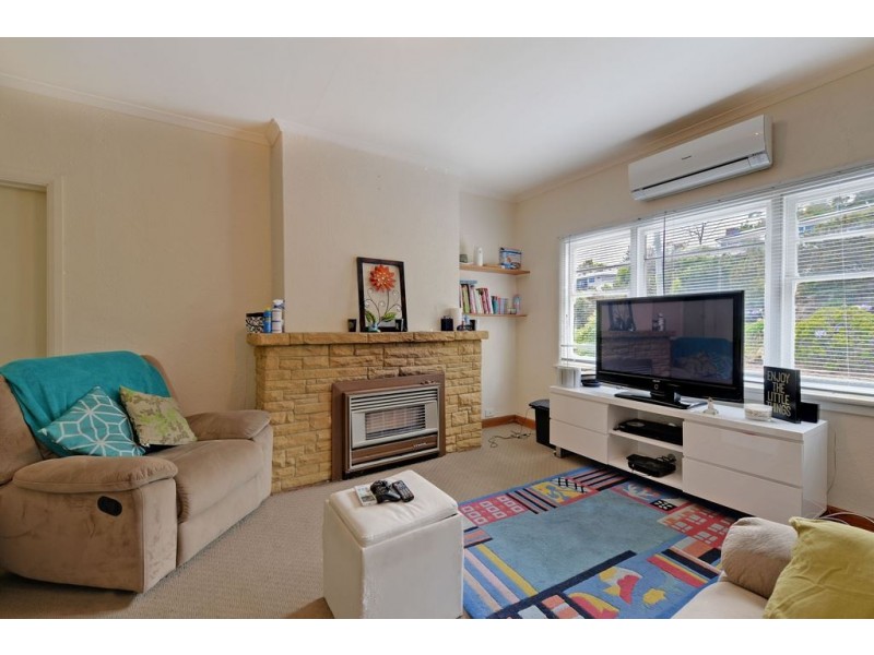 84 Gordons Hill Road, Lindisfarne TAS 7015