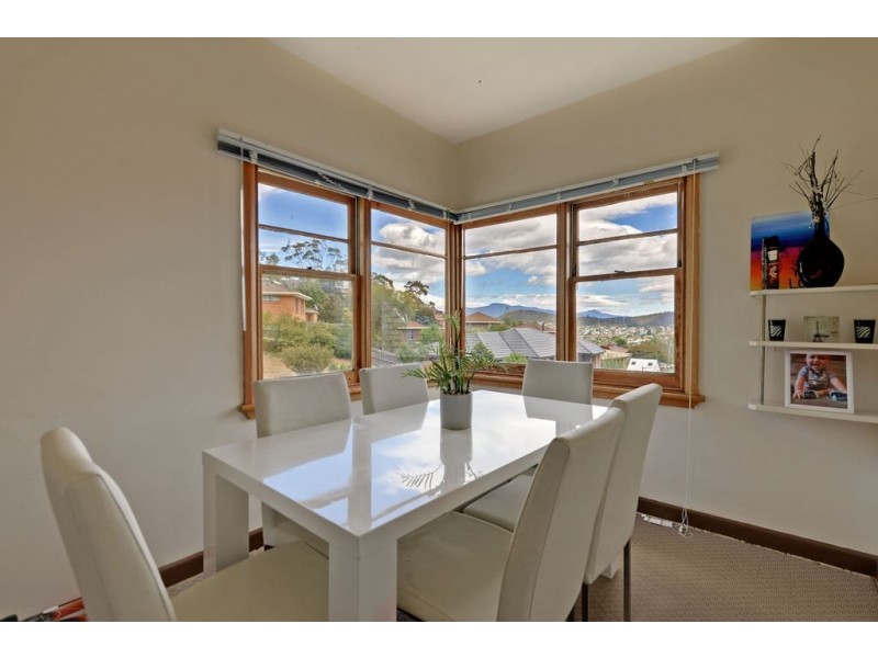84 Gordons Hill Road, Lindisfarne TAS 7015
