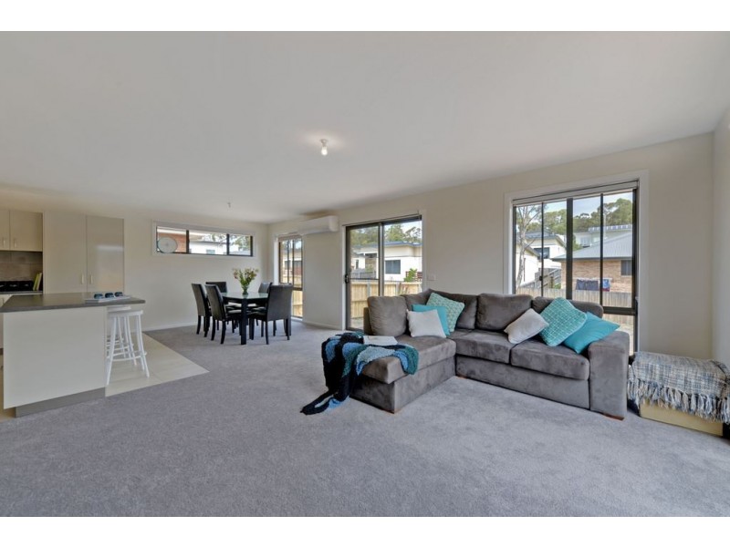 13 Dianella Drive, Blackmans Bay TAS 7052