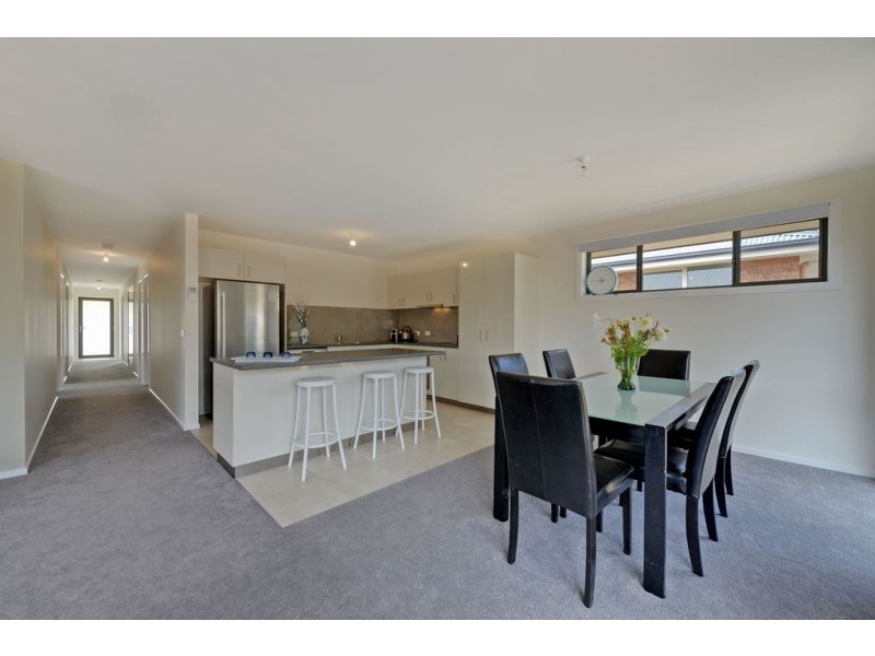 13 Dianella Drive, Blackmans Bay TAS 7052