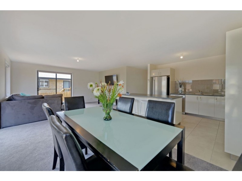 13 Dianella Drive, Blackmans Bay TAS 7052