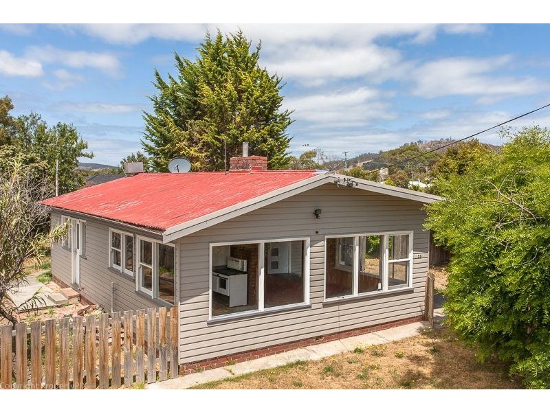 33 South Terrace, Lauderdale TAS 7021