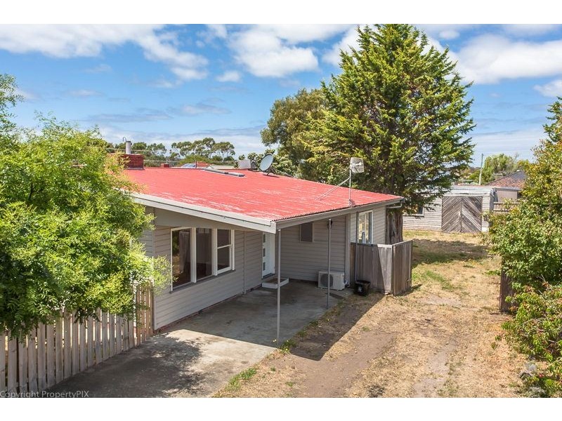 33 South Terrace, Lauderdale TAS 7021