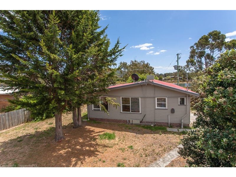 33 South Terrace, Lauderdale TAS 7021
