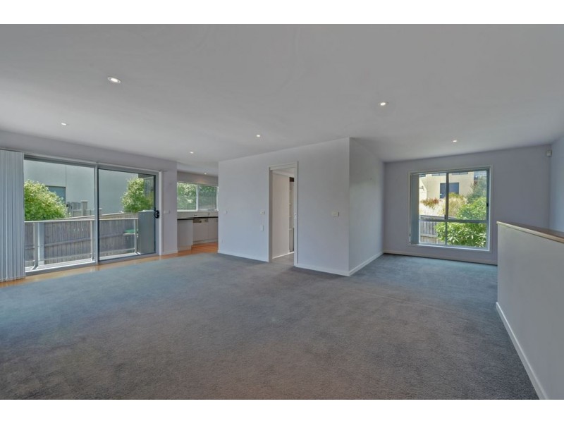 1/314 Carella Street, Tranmere TAS 7018