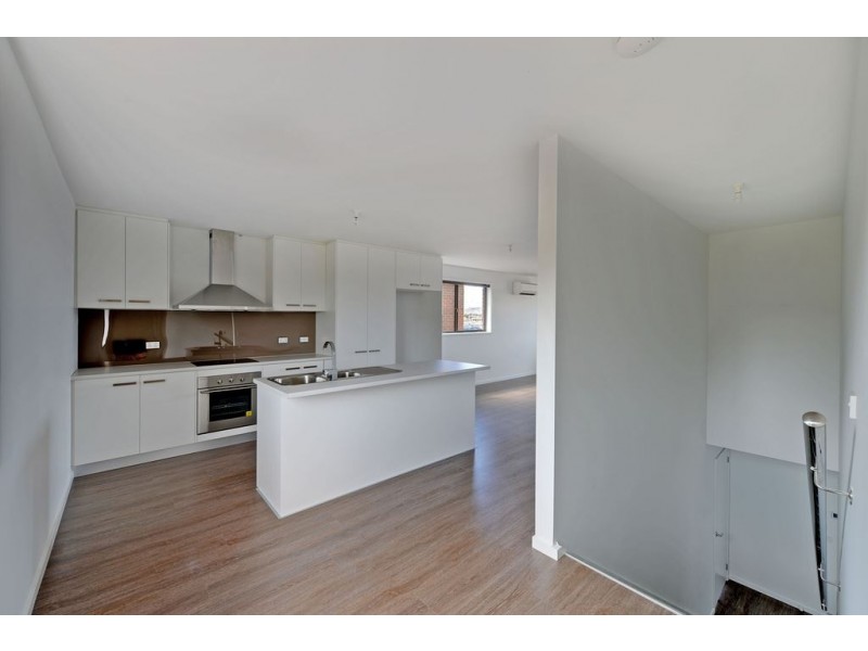 2/48 Mariah Crescent, Oakdowns TAS 7019