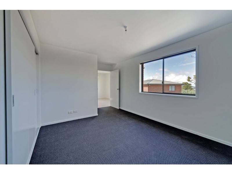 2/48 Mariah Crescent, Oakdowns TAS 7019