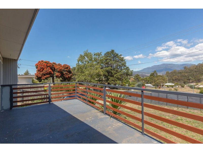 16 Clinton Road, Geilston Bay TAS 7015