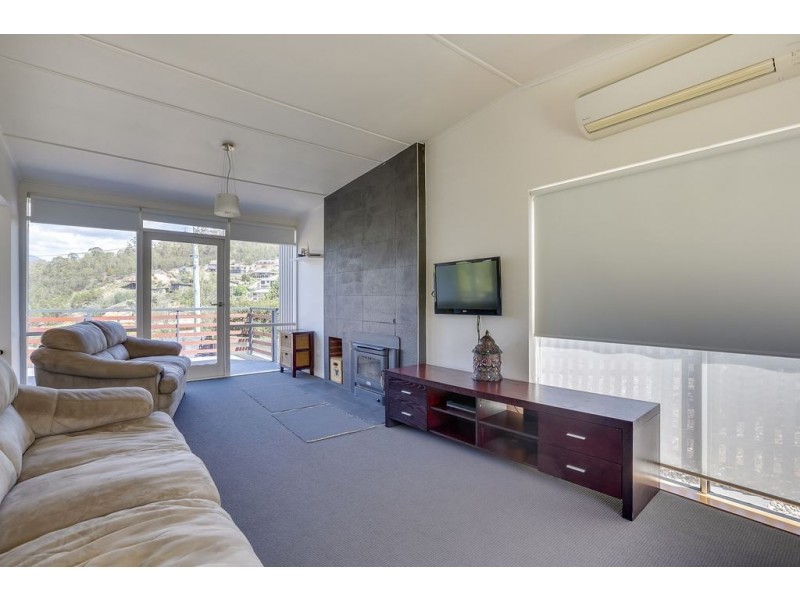 16 Clinton Road, Geilston Bay TAS 7015