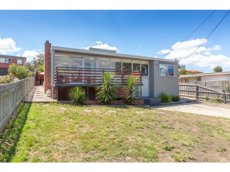 16 Clinton Road, Geilston Bay TAS 7015