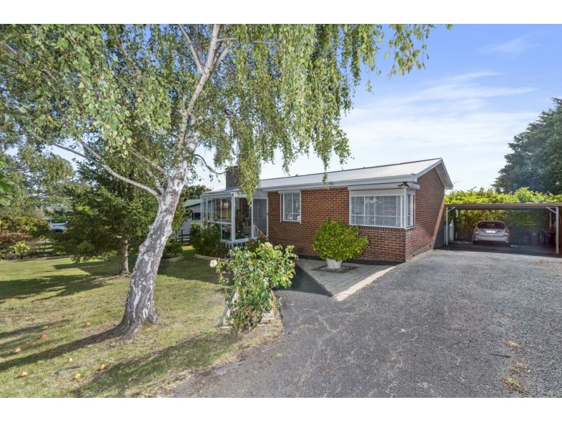 13 Adelphi Road, Claremont TAS 7011