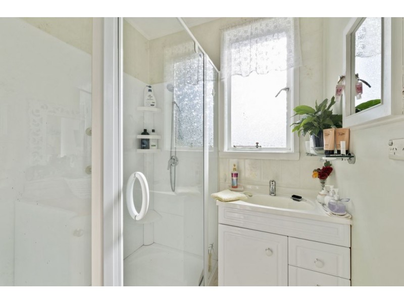 13 Adelphi Road, Claremont TAS 7011