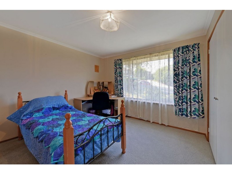 28 Sherwood Court, Lindisfarne TAS 7015