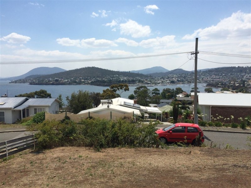 7C Chatsworth Street, Rose Bay TAS 7015