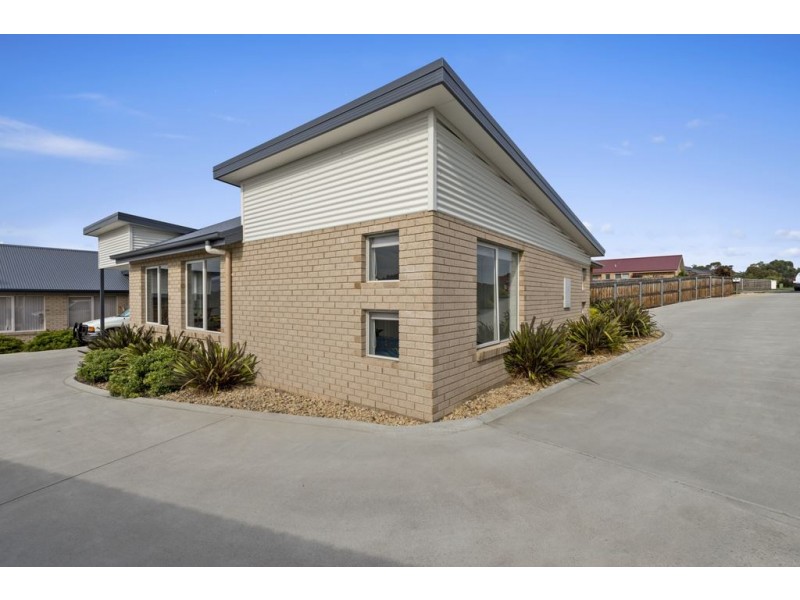 1/22 Lucas Place, Brighton TAS 7030
