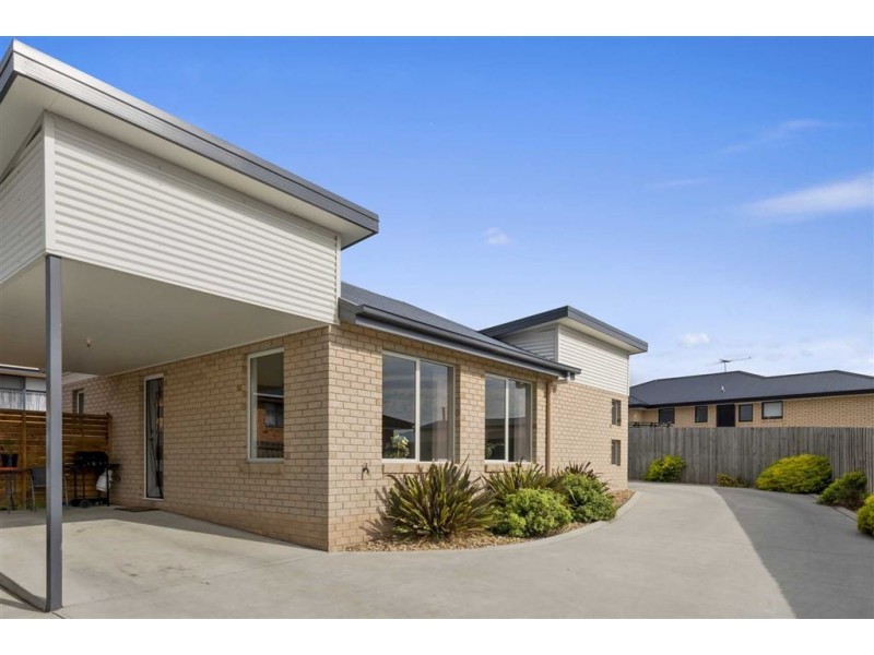 1/22 Lucas Place, Brighton TAS 7030