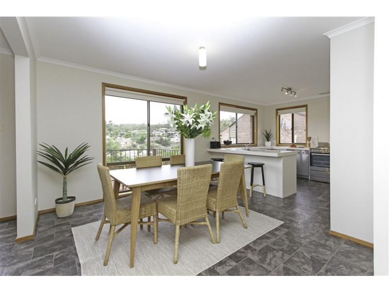 38 St Helens Street, Lindisfarne TAS 7015