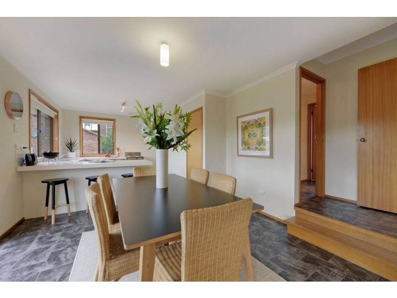 38 St Helens Street, Lindisfarne TAS 7015