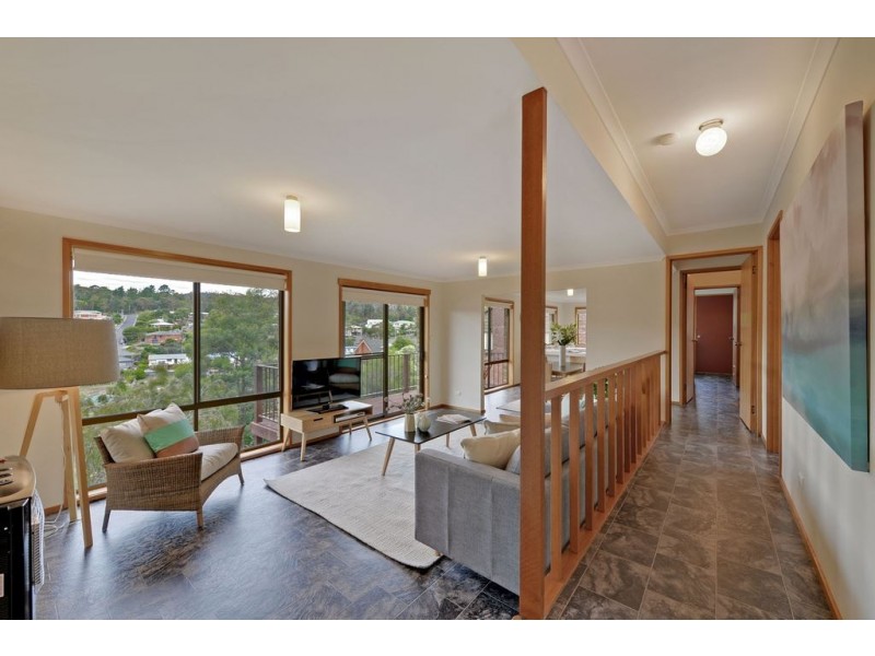 38 St Helens Street, Lindisfarne TAS 7015