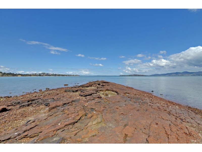 397 Shark Point Road, Penna TAS 7171