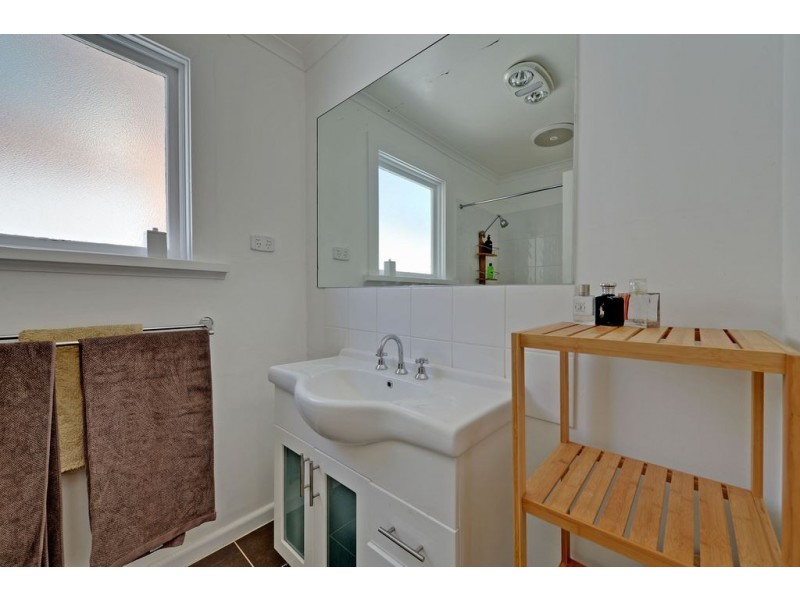 52 Ashbourne Grove, West Moonah TAS 7009