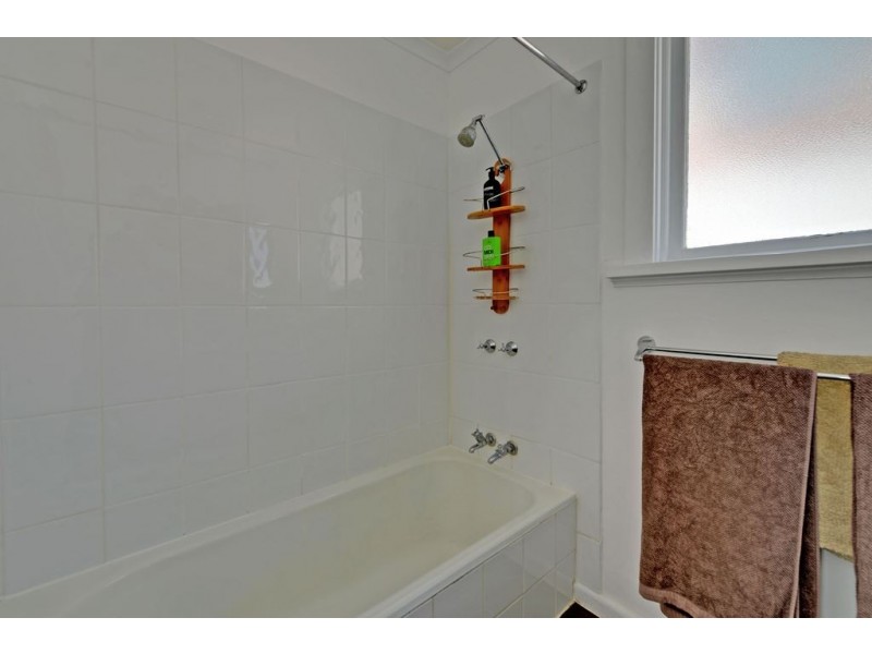 52 Ashbourne Grove, West Moonah TAS 7009