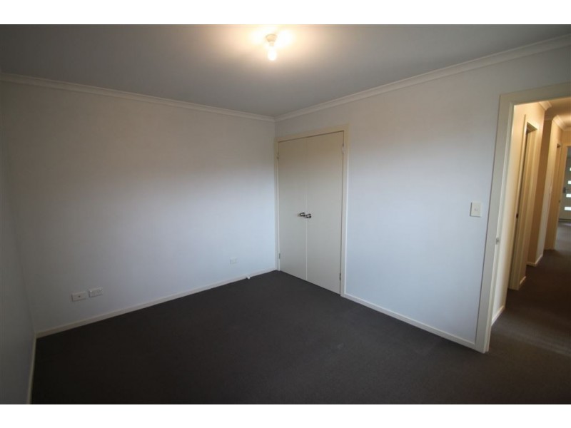 4 Clarence Crescent, Rokeby TAS 7019