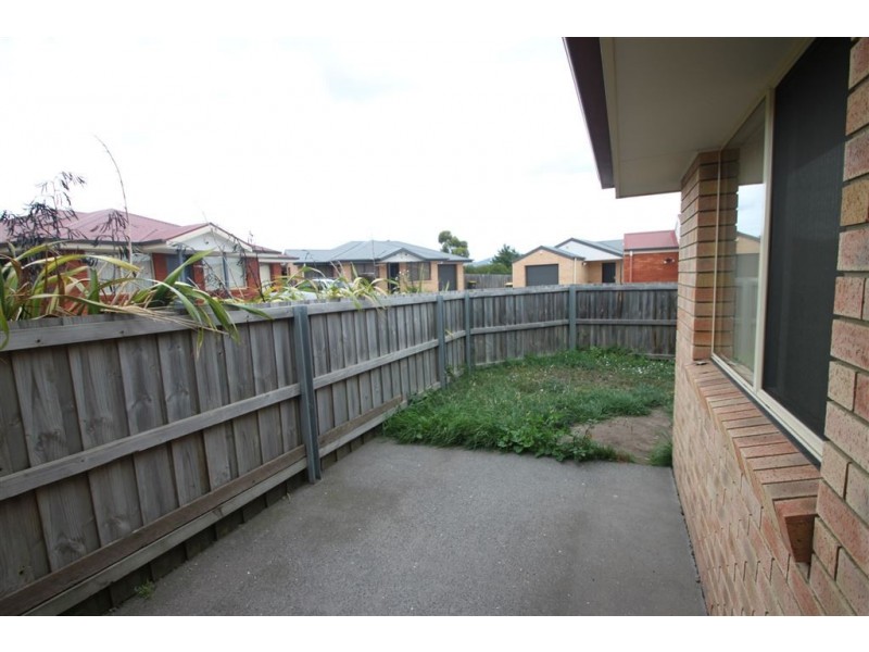 4 Clarence Crescent, Rokeby TAS 7019