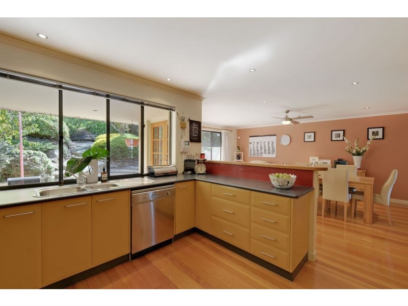 3 Selby Place, Lindisfarne TAS 7015