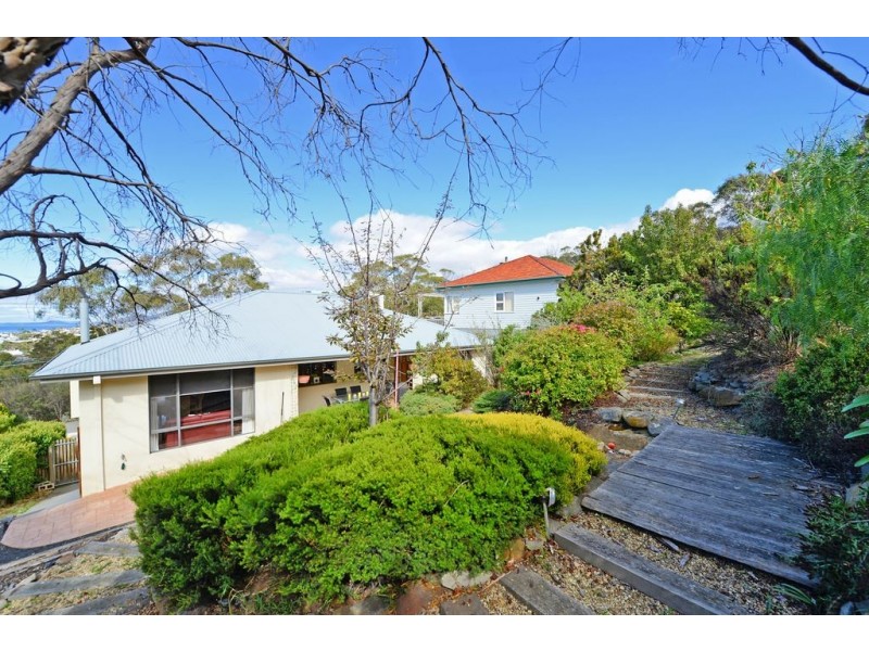 3 Selby Place, Lindisfarne TAS 7015