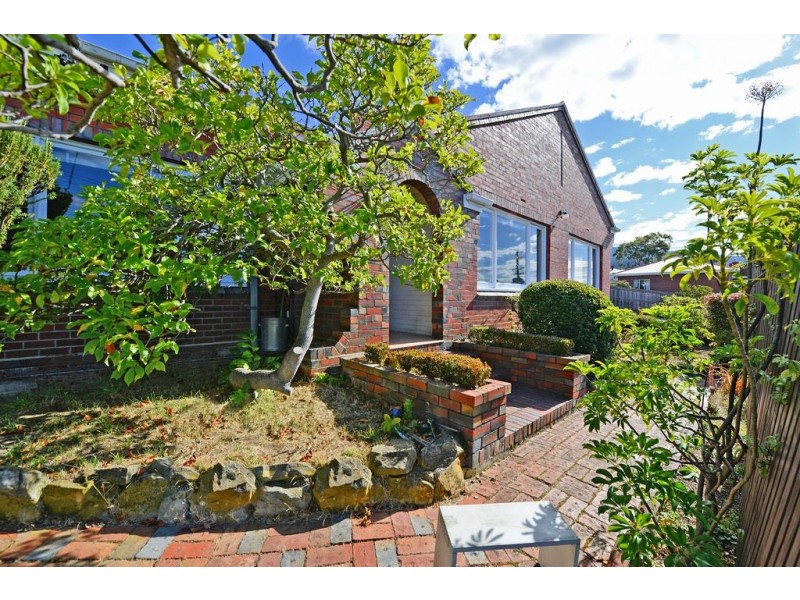 560 Main Road, Rosetta TAS 7010