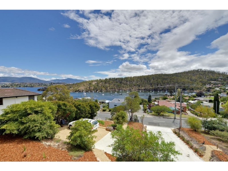78 Derwent Avenue, Geilston Bay TAS 7015