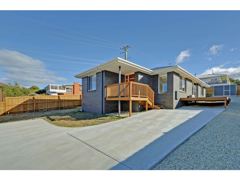 2 Lake Vue Parade, Midway Point TAS 7171