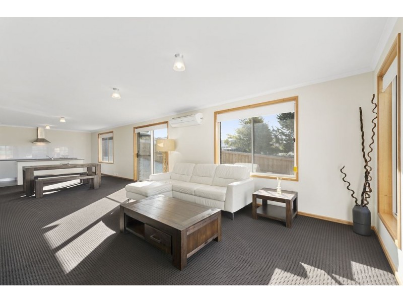 2 Lake Vue Parade, Midway Point TAS 7171