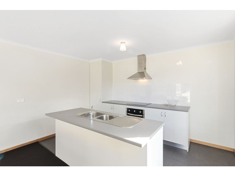 2 Lake Vue Parade, Midway Point TAS 7171