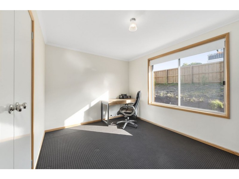 2 Lake Vue Parade, Midway Point TAS 7171