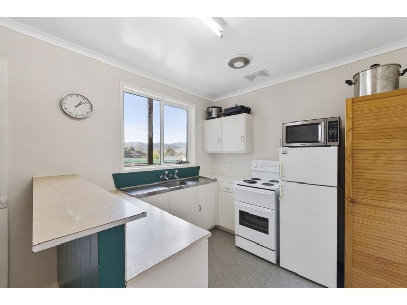 11 Bray Court, Rokeby TAS 7019
