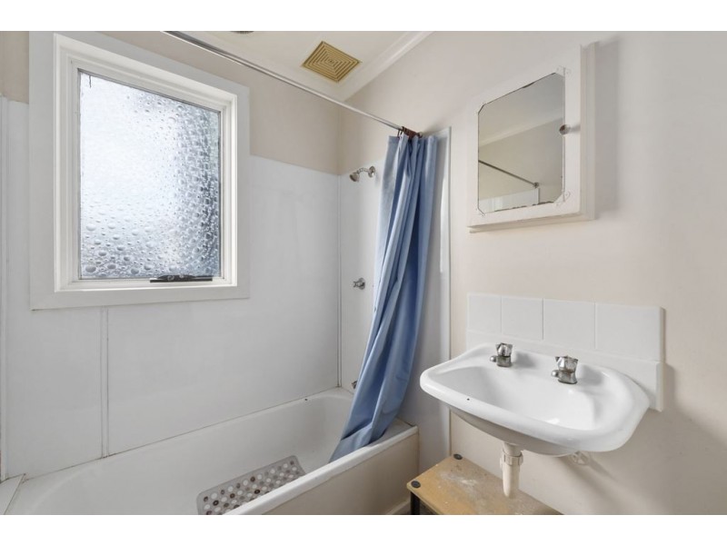 11 Bray Court, Rokeby TAS 7019