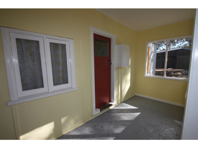 132a Begonia Street, Lindisfarne TAS 7015