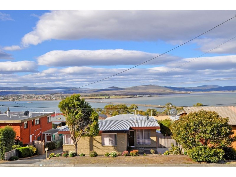24 Second Avenue, Midway Point TAS 7171