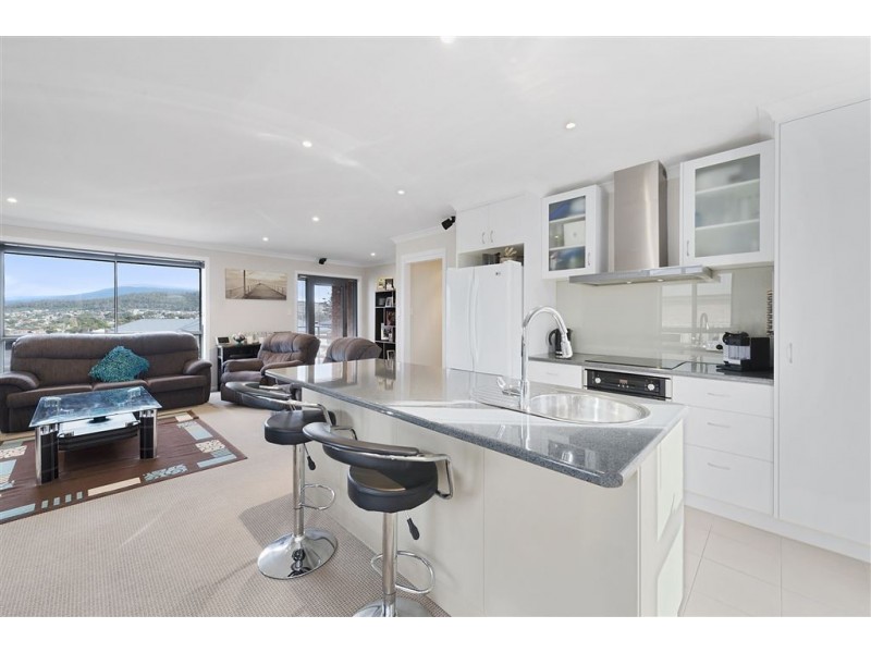 47 Mariah Crescent, Oakdowns TAS 7019