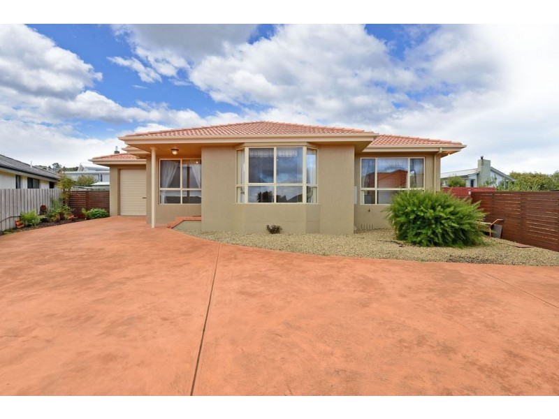 2/21 Paige Court, Warrane TAS 7018