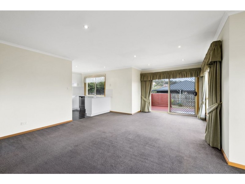 2/21 Paige Court, Warrane TAS 7018