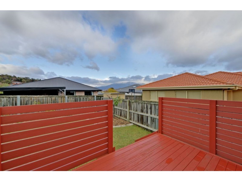 2/21 Paige Court, Warrane TAS 7018