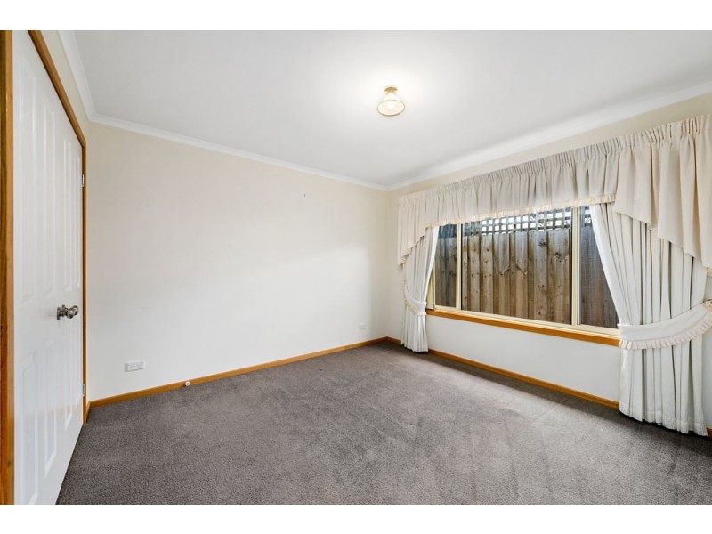 2/21 Paige Court, Warrane TAS 7018