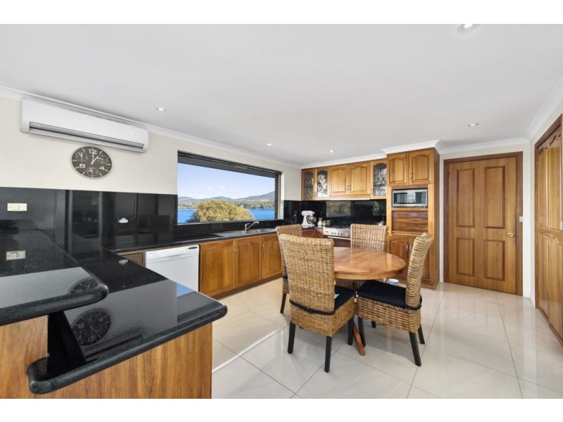 5 Koluri Court, Lindisfarne TAS 7015